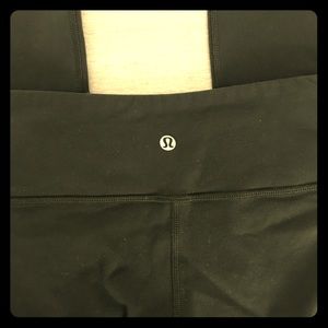 Lululemon Wonder Under Size 6 Olive Green